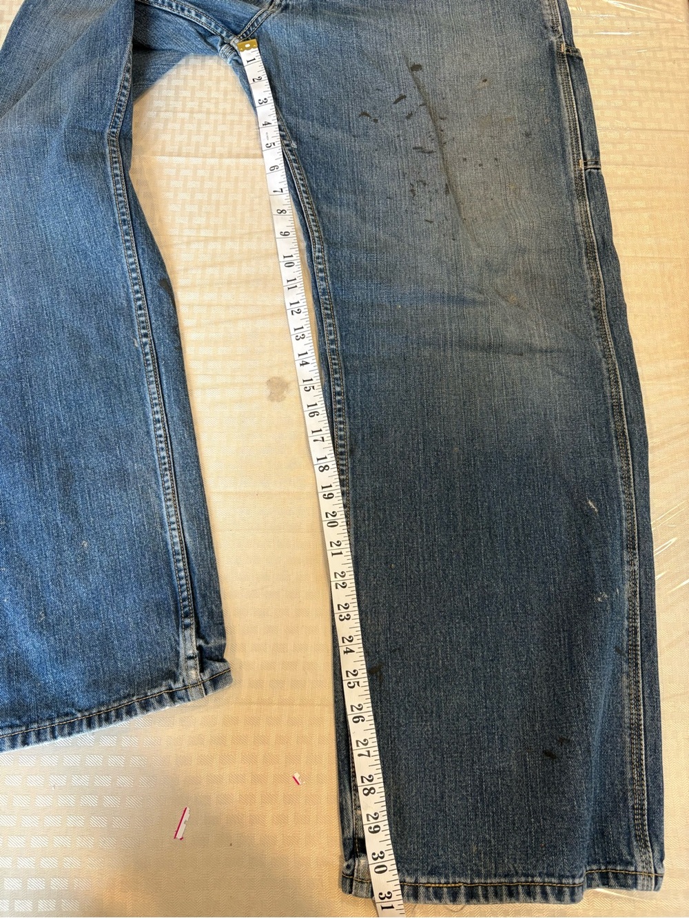 Y2K Levi’s Jeans Distressed Thrashed Size 36x32 Baggy Straight Leg Denim - Picture 16 of 16